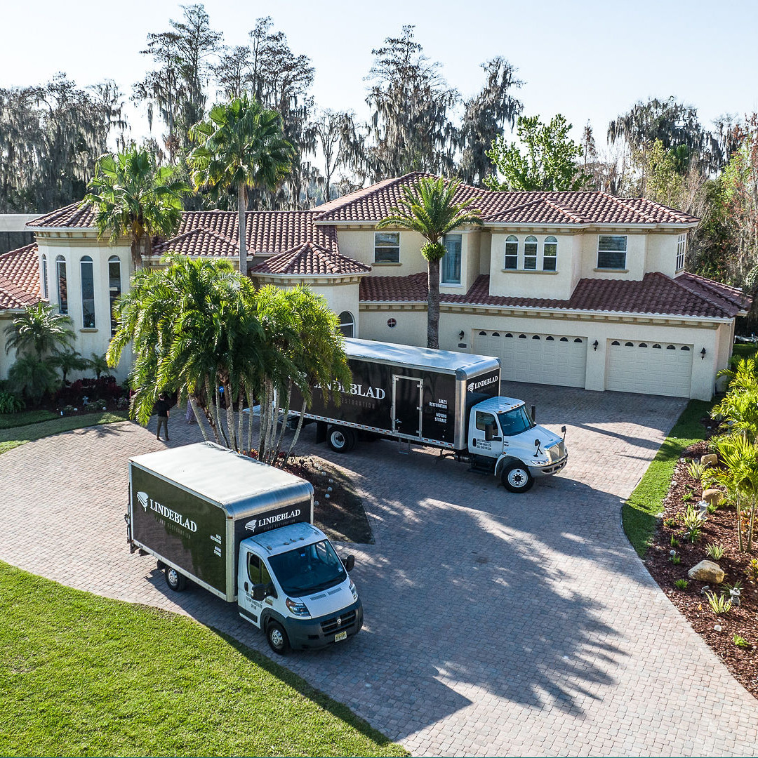 Lindeblad delivery at luxury home