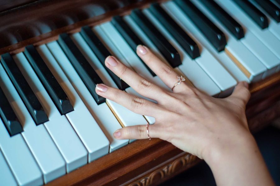 15 Benefits of Learning Piano (Backed By Science!)