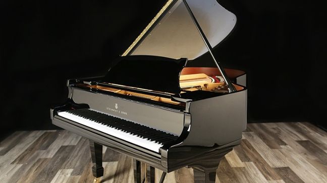 <span>1927</span> Steinway M