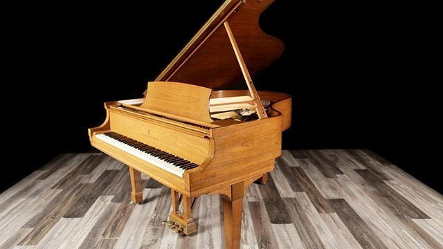 <span>1975</span> Steinway M