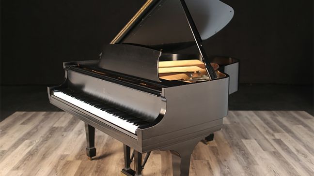 <span>1986</span> Steinway M