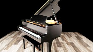 Young Chang pianos for sale: 1993 Young Chang Grand - $13,200